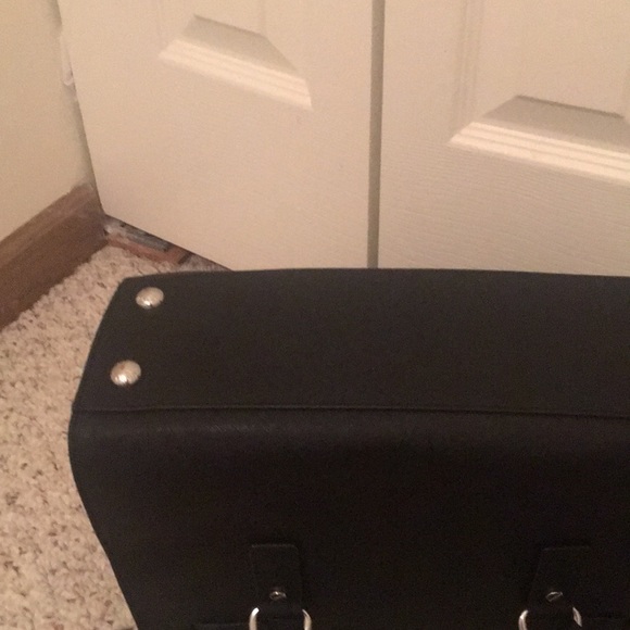 Beautiful Michael Kors Hamilton purse - Picture 5 of 7